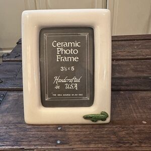 Vintage Alligator Ceramic Picture Frame The Idea Source 3.5x5 Beach 1981 Reptile
